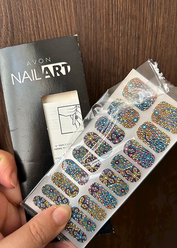 Avon Çok Renkli Parlak Tırnak Süsü - Görsel 4