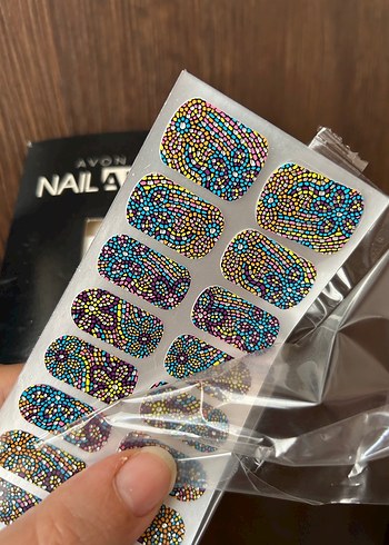 Avon Çok Renkli Parlak Tırnak Süsü - Görsel 2