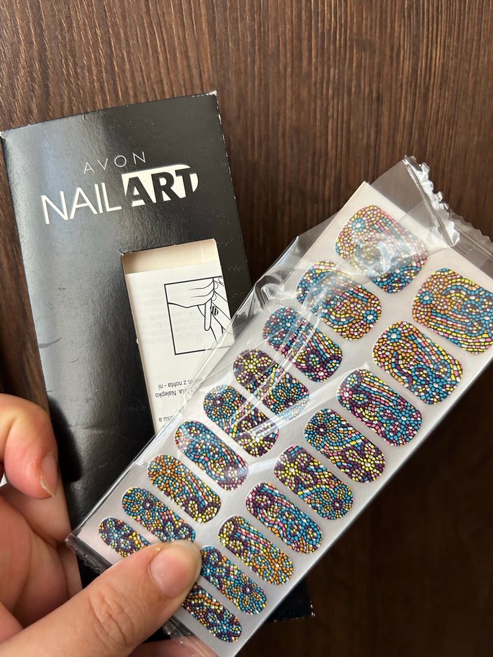 Avon Çok Renkli Parlak Tırnak Süsü - Görsel 4