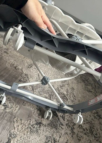 Gri Bebek Yürüteci Oyuncaklı - Görsel 3