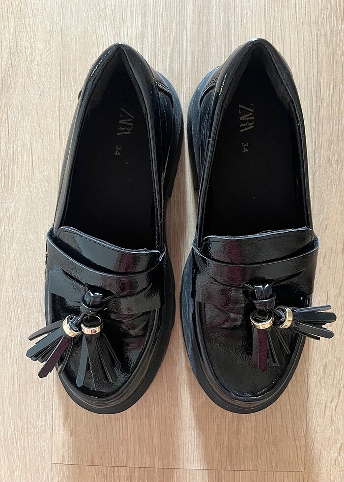 Harika Zara Okul Ayakkabısı - Görsel 2