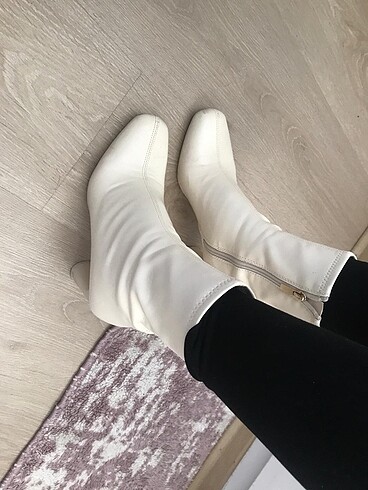 37 Beden Sadece bir kaç kez giyildi