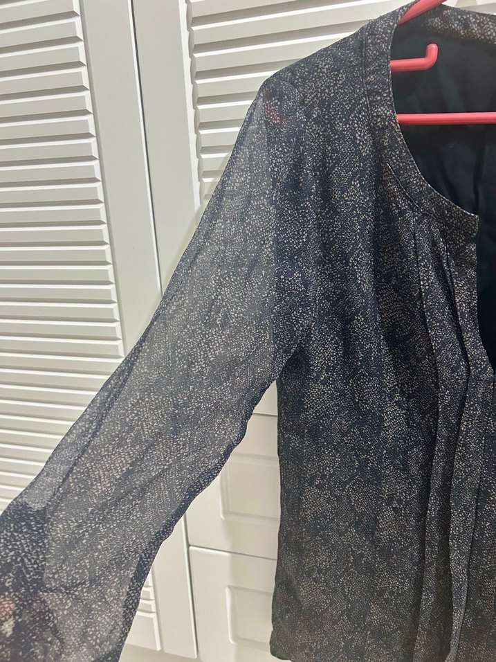 V Yaka füme kolları transparan bluz carol - Görsel 3