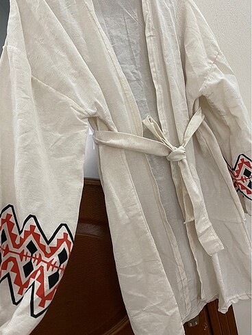 Diğer Krem kuşaklı kimono