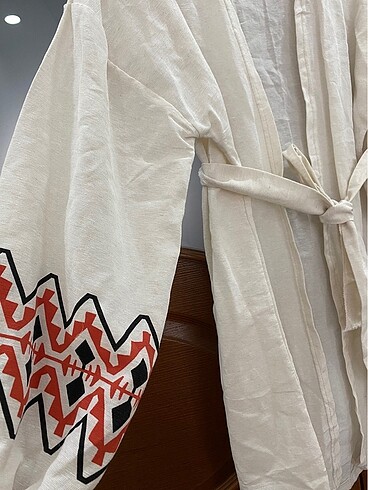38 Beden Krem kuşaklı kimono
