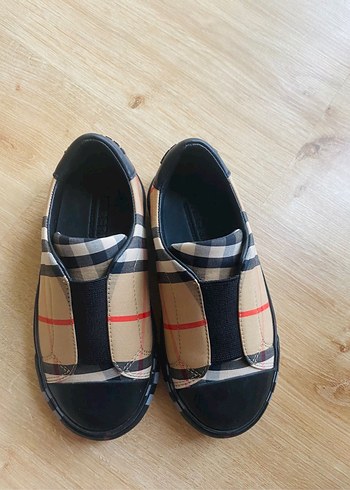 Orjinal Burberry Çocuk Ayakkabı - Görsel 2