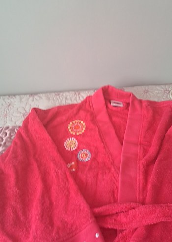 Nakışlı Beyaz Kadın Bornoz, Uzun Kollu, Rahat Kesim - Görsel 2