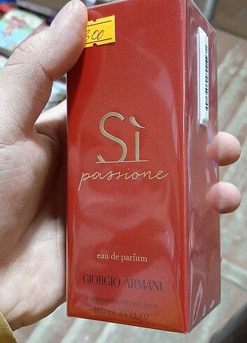 Giorgio Armani si