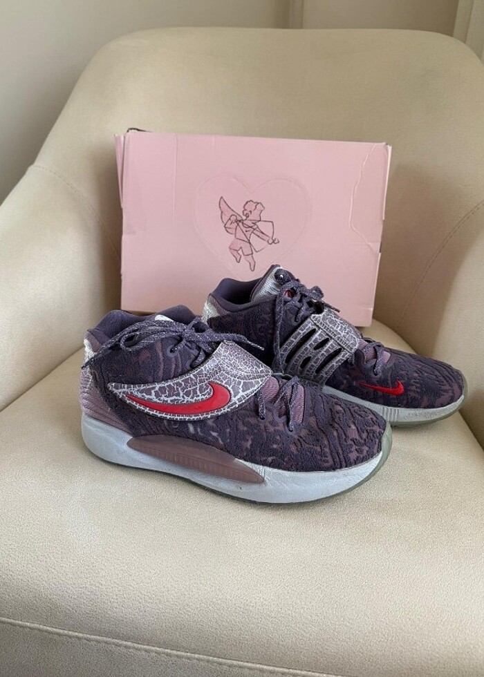 NİKE  Sevgililer gününe özel üretim - Görsel 4