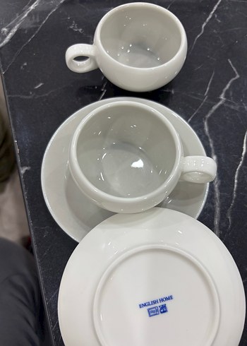 Beyaz porselen  İki Fincan ve Tabak Seti - Görsel 3