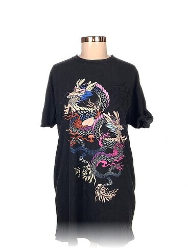 Diğer T-shirt %70 İndirimli.