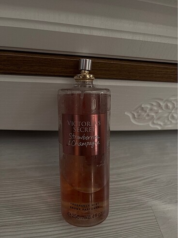 Victoria s Secret Vücut spreyi
