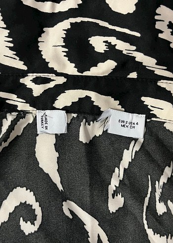 Kadın Siyah Yılan Desenli Zincir Detaylı Takım - Görsel 3