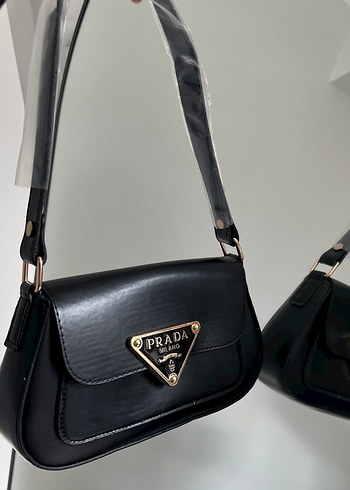 Siyah Deri Baskılı Kemerli Kadın Çanta - Görsel 3