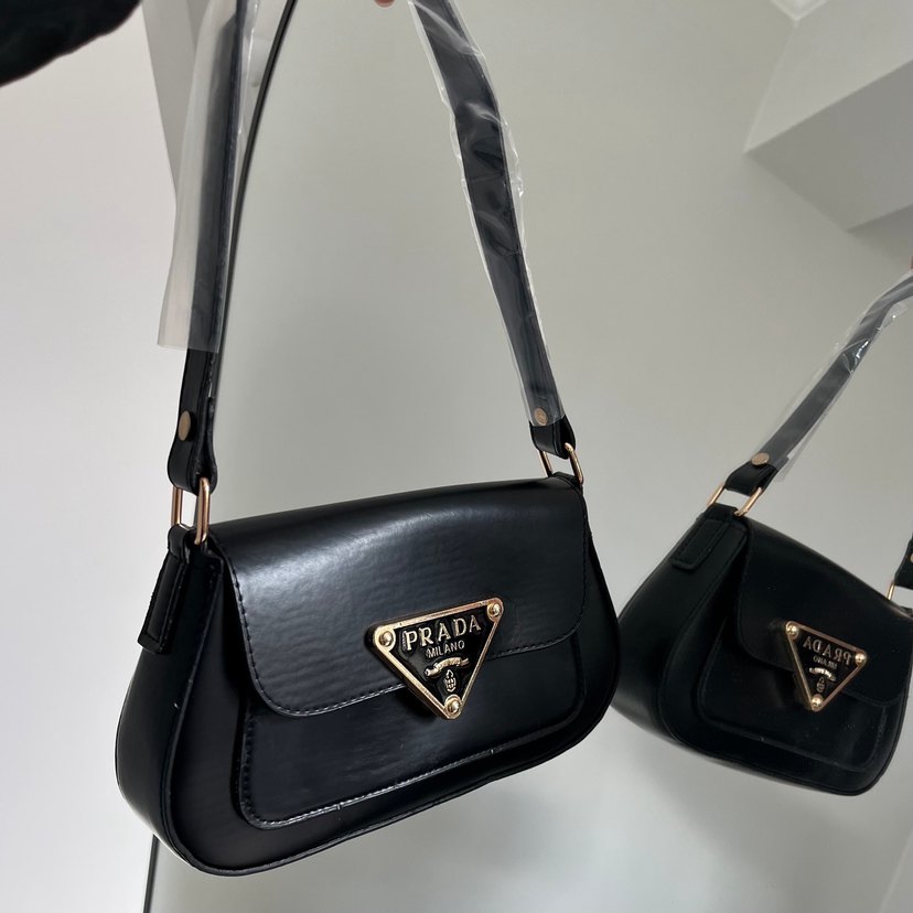 Siyah Deri Baskılı Kemerli Kadın Çanta - Görsel 3