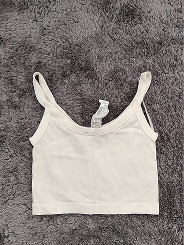 ekru crop atlet