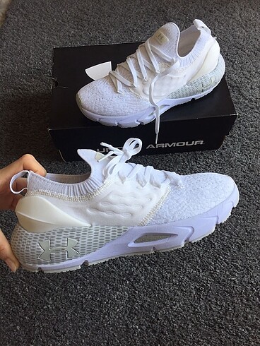 Under Armour Hovr Phantom 2