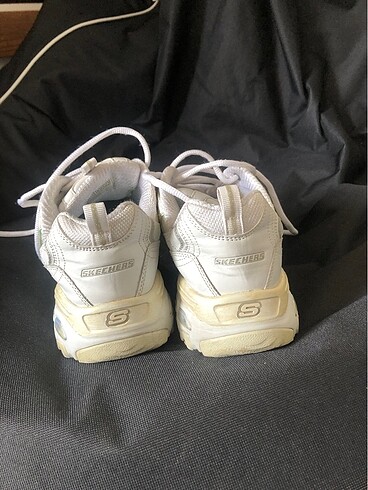 38,5 Beden Orijinal Skechers D?Lite