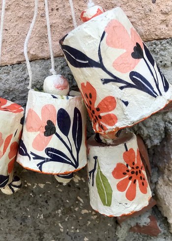 Renkli Çiçek Desenli Çan dekor - Görsel 2