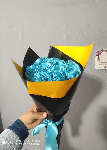 Pop Kültür Temalı Renkli Gül Buketleri - Görsel 5