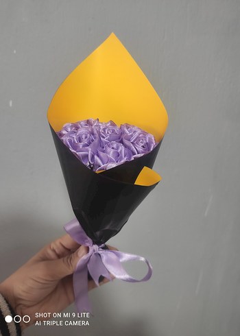 Pop Kültür Temalı Renkli Gül Buketleri - Görsel 6