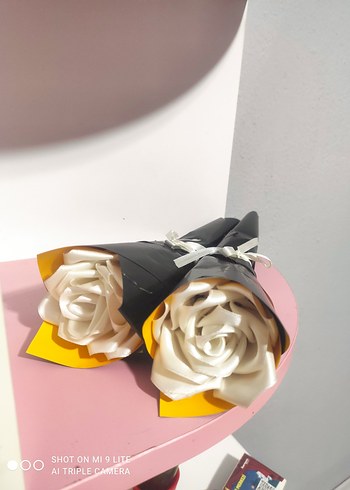 Pop Kültür Temalı Renkli Gül Buketleri - Görsel 8