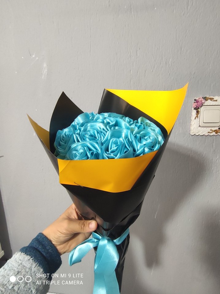 Pop Kültür Temalı Renkli Gül Buketleri - Görsel 5