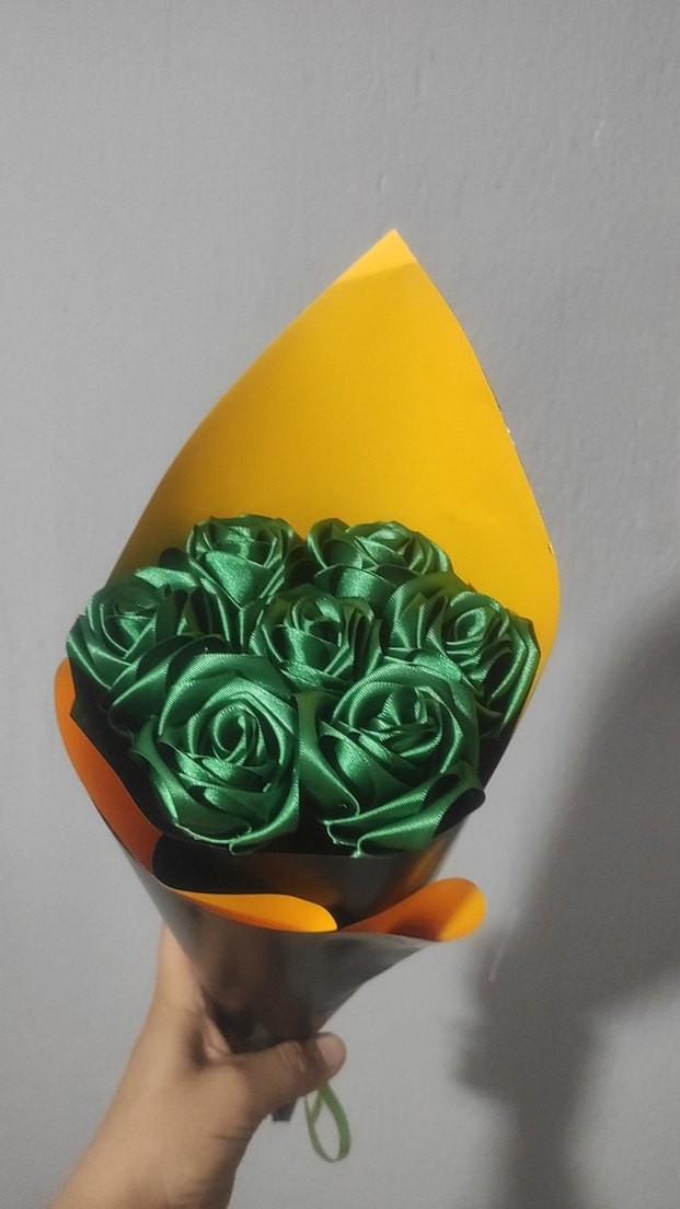 Pop Kültür Temalı Renkli Gül Buketleri - Görsel 4