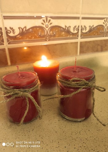 kırmızı ve turuncu renkte mum - Görsel 4