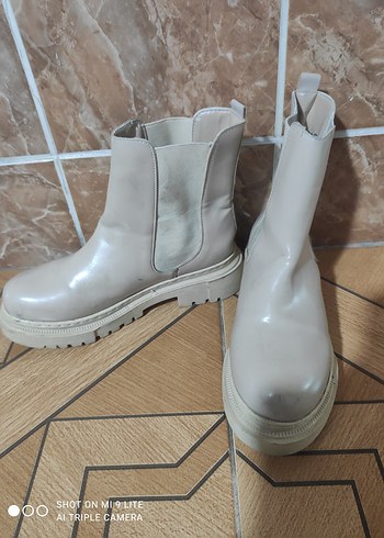 Beyaz Platform Topuklu Kadın Bot - Görsel 3