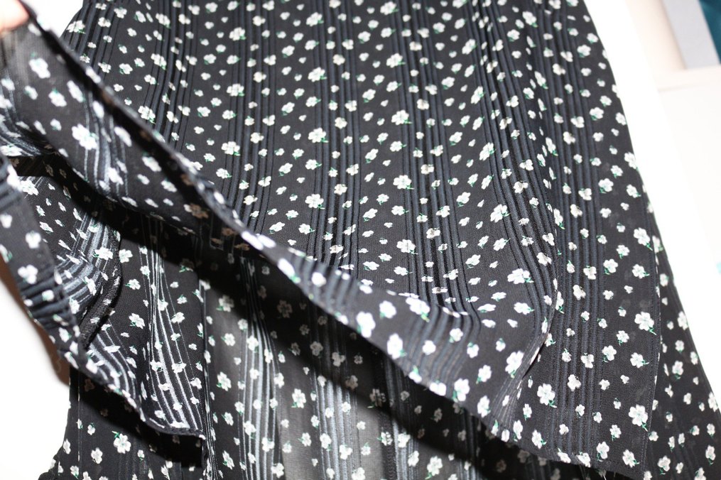 Çiçek Desenli Transparan Siyah Bluz - Görsel 5