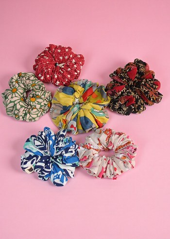 Mavi Renkli Elastik Kumaş Saç Tokası - Görsel 3