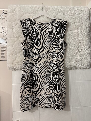 Zebra detaylı elbise
