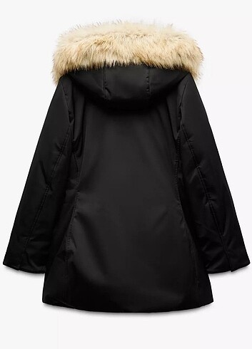 Zara Su ve Rüzgar Geçirmez Anorak 