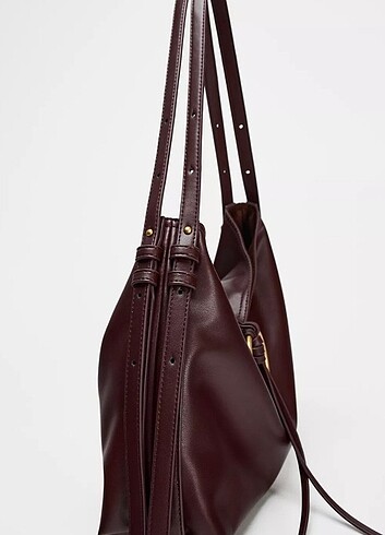 Zara Metal Detaylı Omuz Çantası