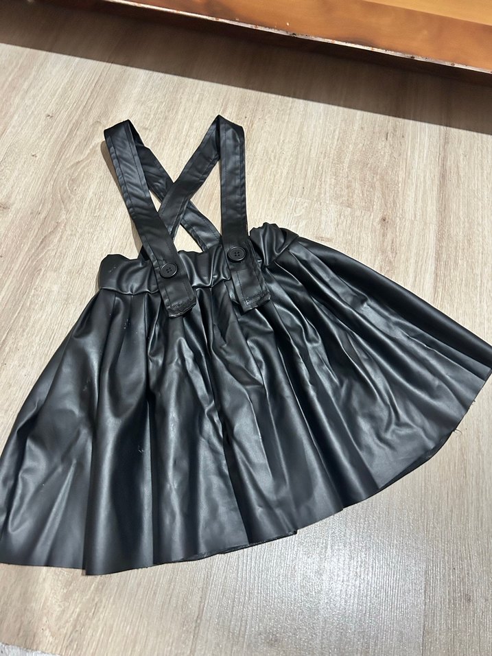 Siyah Deri Volanlı Kız Eteği - Görsel 3