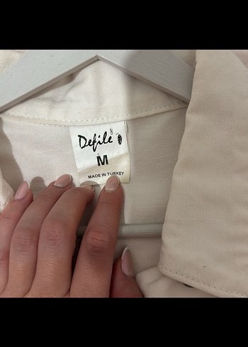 Beyaz Mini Düğmeli Kadın Kot Ceket - Görsel 3