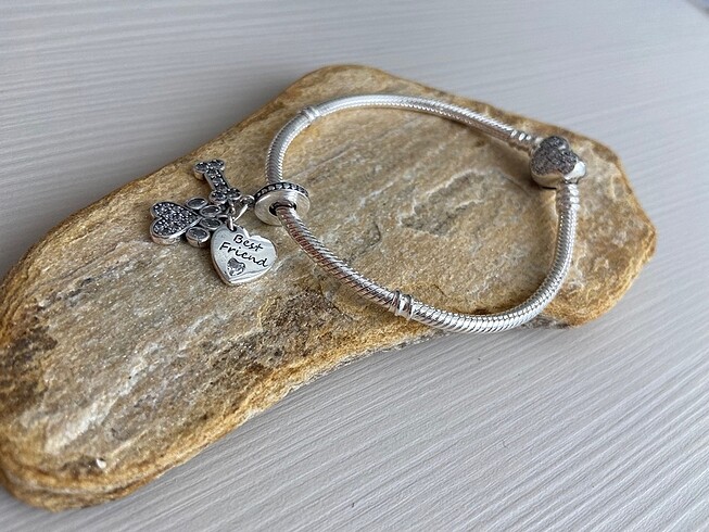 Beden PANDORA PATI KEMİK VE KALP SALLANTILI CHARM