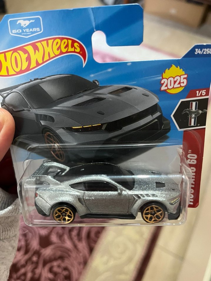 Gri Ford Mustang GTD Hot Wheels - Görsel 3