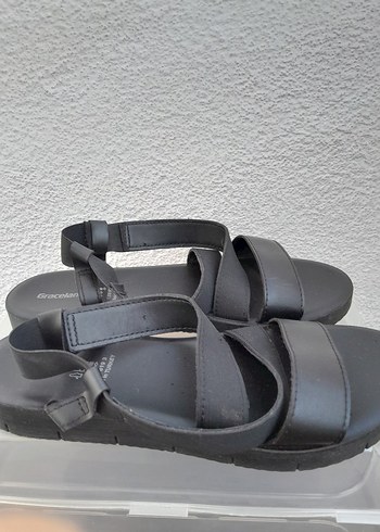 Çapraz lastikli sandalet terlik