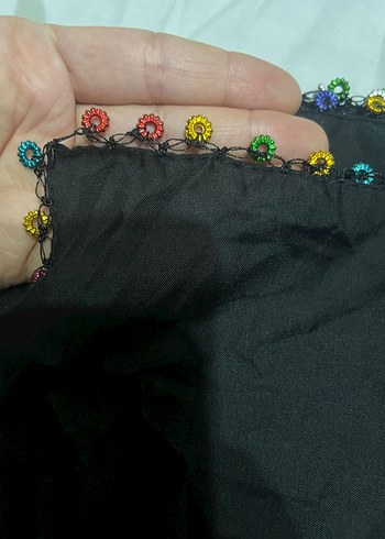 Siyah oyalı başörtü - Görsel 2