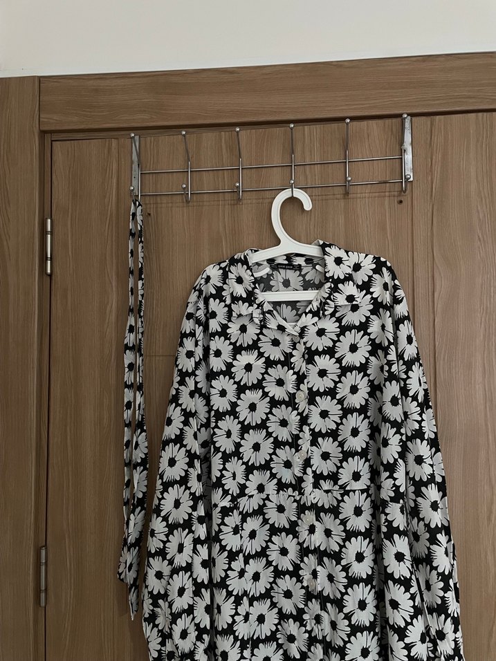 Çiçek Desenli Uzun Kollu Uzun Elbise - Görsel 2