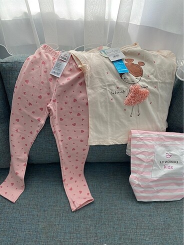 Lcw kız pijama takımı 4/5 yaş