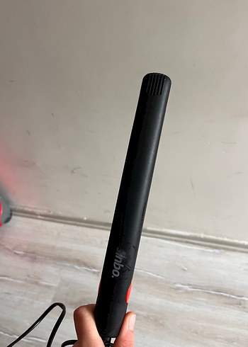 Koyu Siyah Saç Düzleştirici - Görsel 2