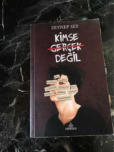 Kimse gerçek değil Zeynep Sey