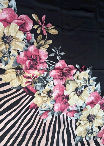 Kadın Pembe Çiçekli Drapeli Şal - Görsel 2