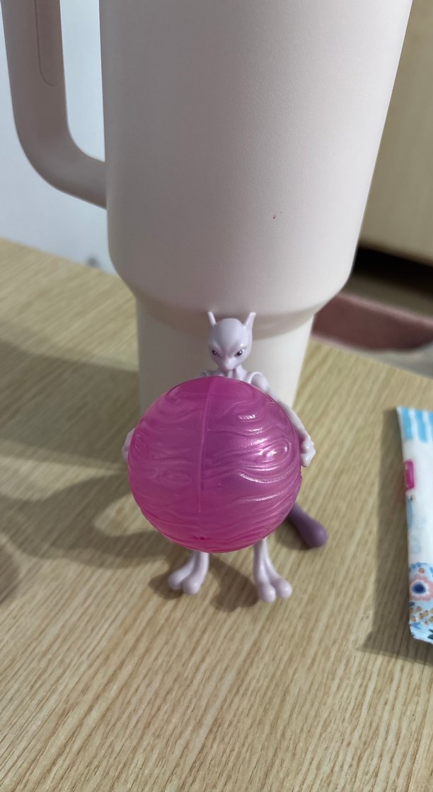 Mor Pastel Aksiyon Figürü - Görsel 2