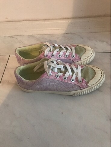 Stradivarius Sneaker