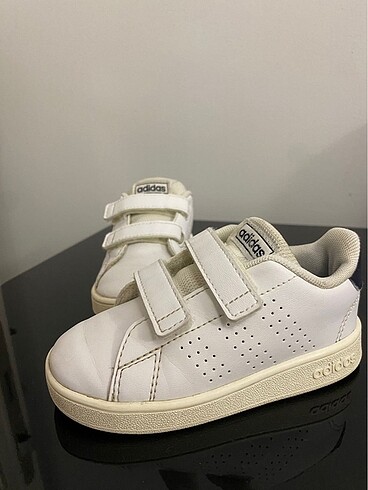 Adidas 23 numara ayakkabı