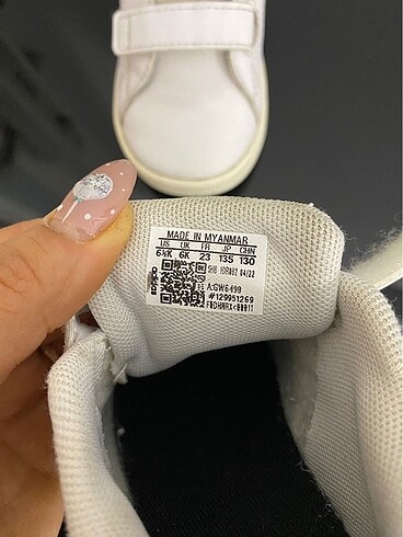 23 Beden beyaz Renk Adidas 23 numara ayakkabı